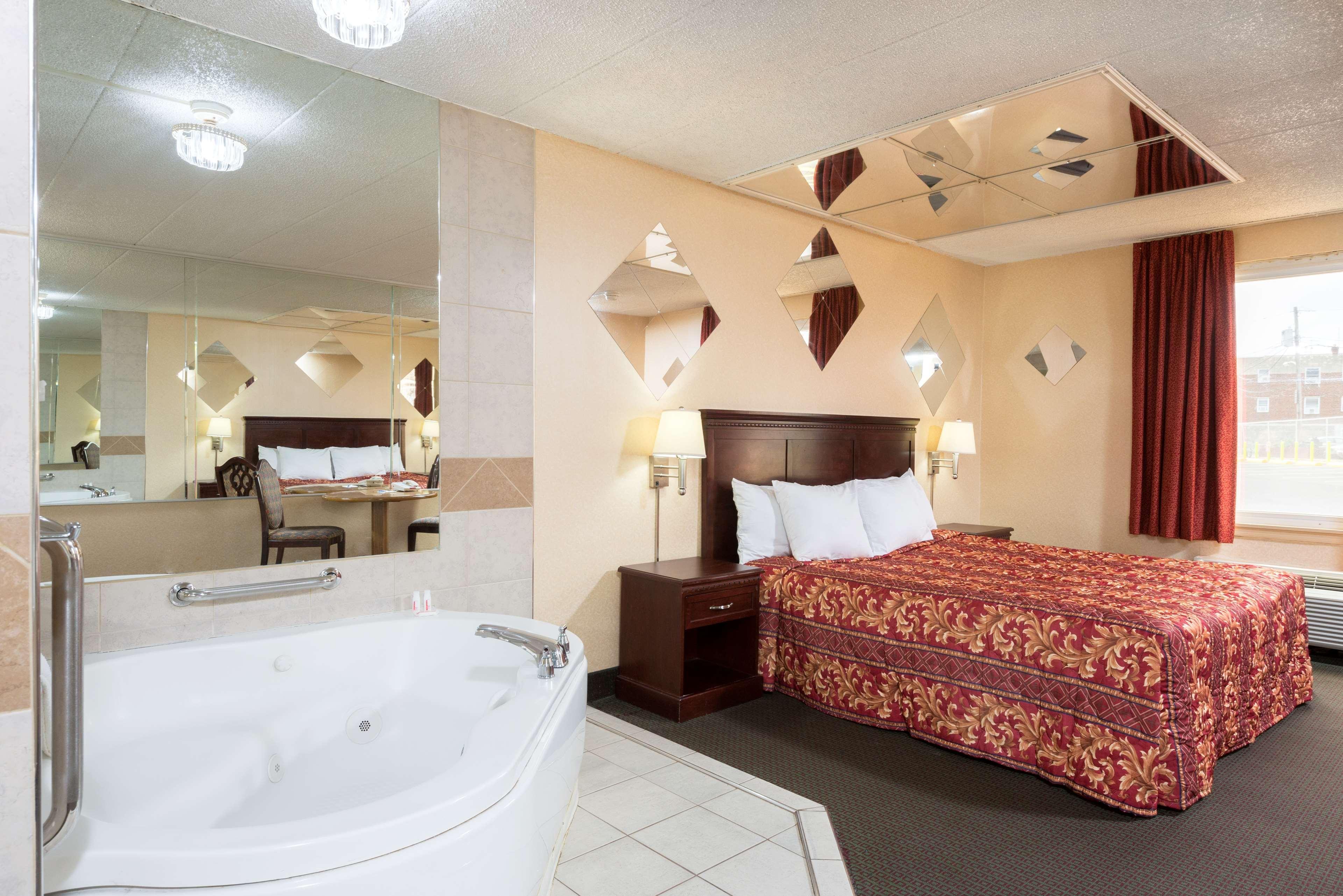 Rodeway Inn Филаделфия Екстериор снимка