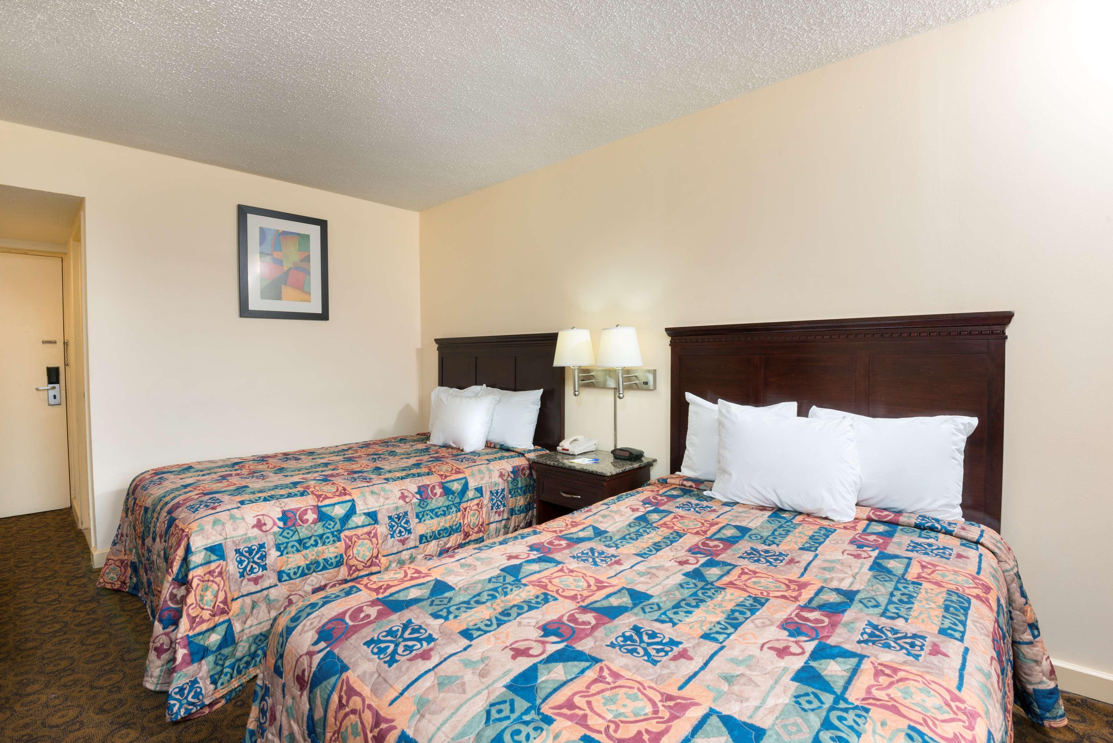 Rodeway Inn Филаделфия Екстериор снимка