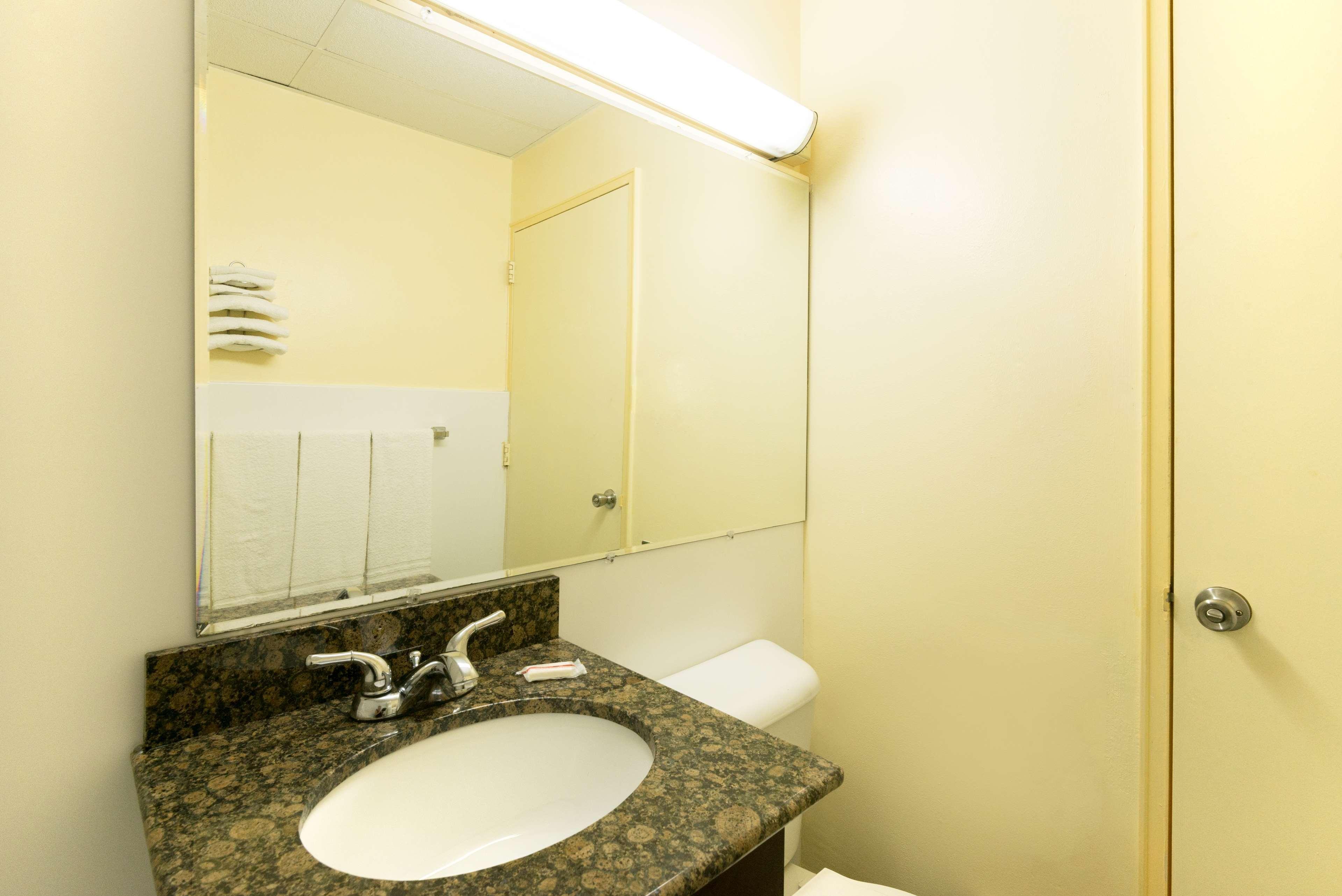 Rodeway Inn Филаделфия Екстериор снимка