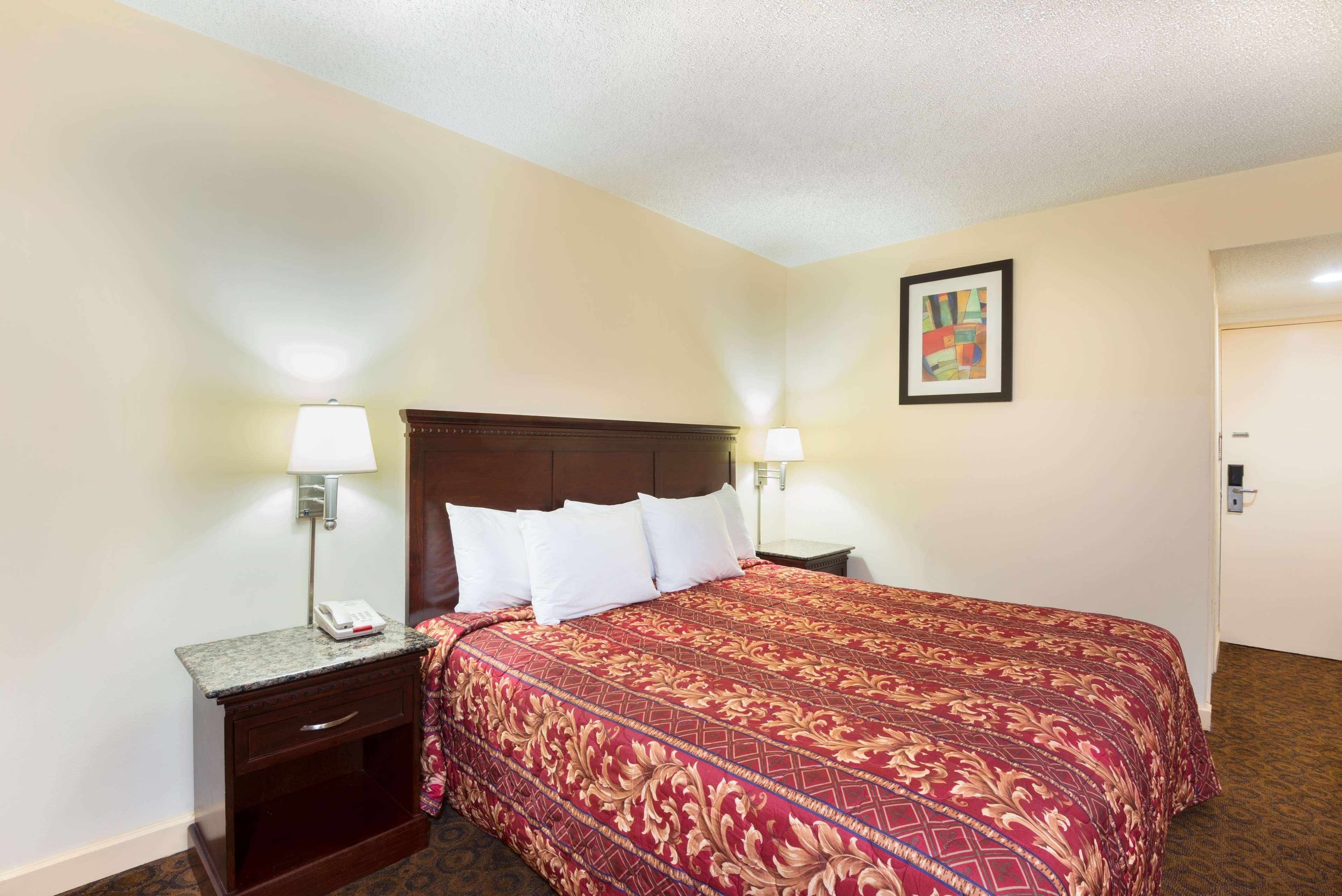 Rodeway Inn Филаделфия Екстериор снимка