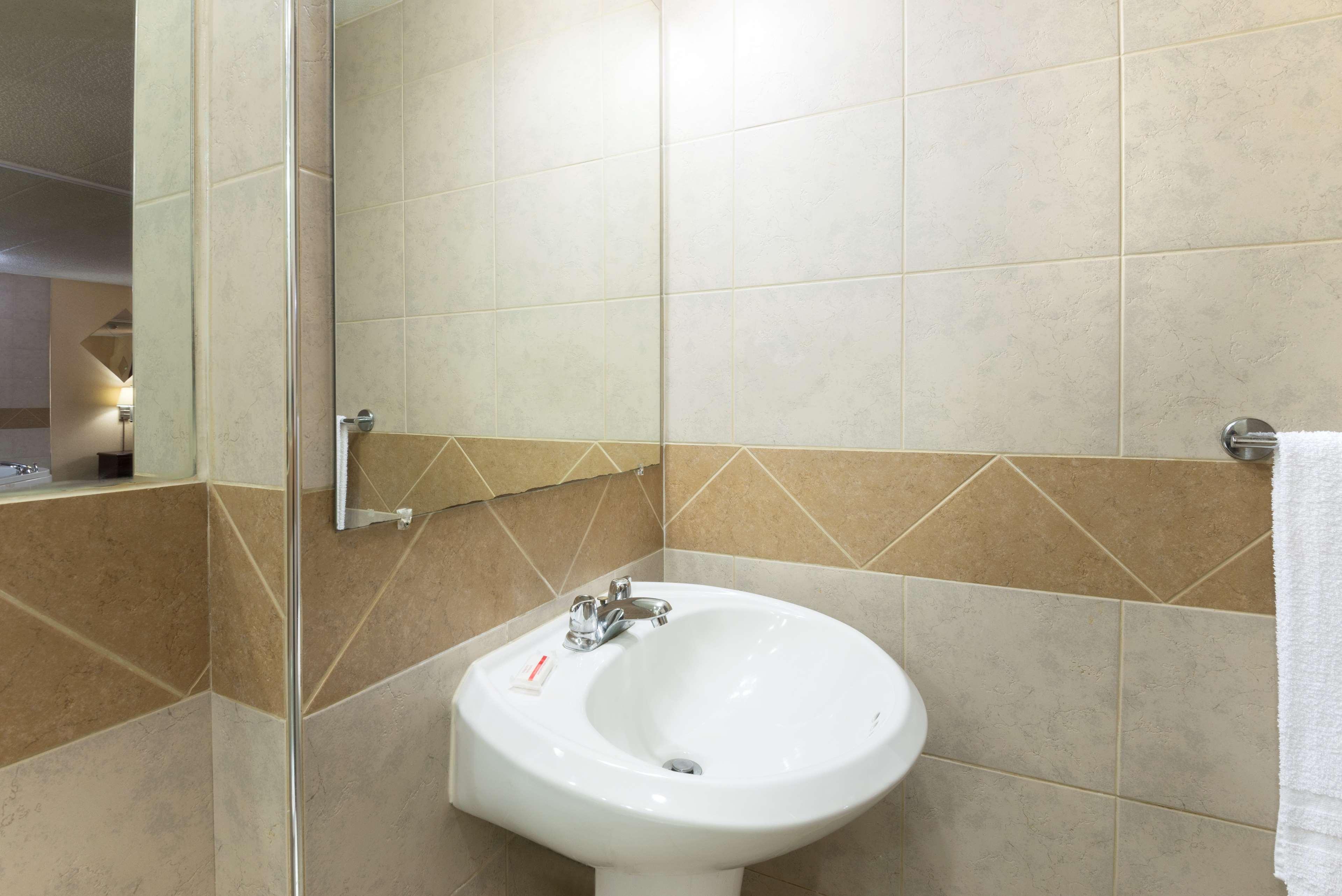 Rodeway Inn Филаделфия Екстериор снимка