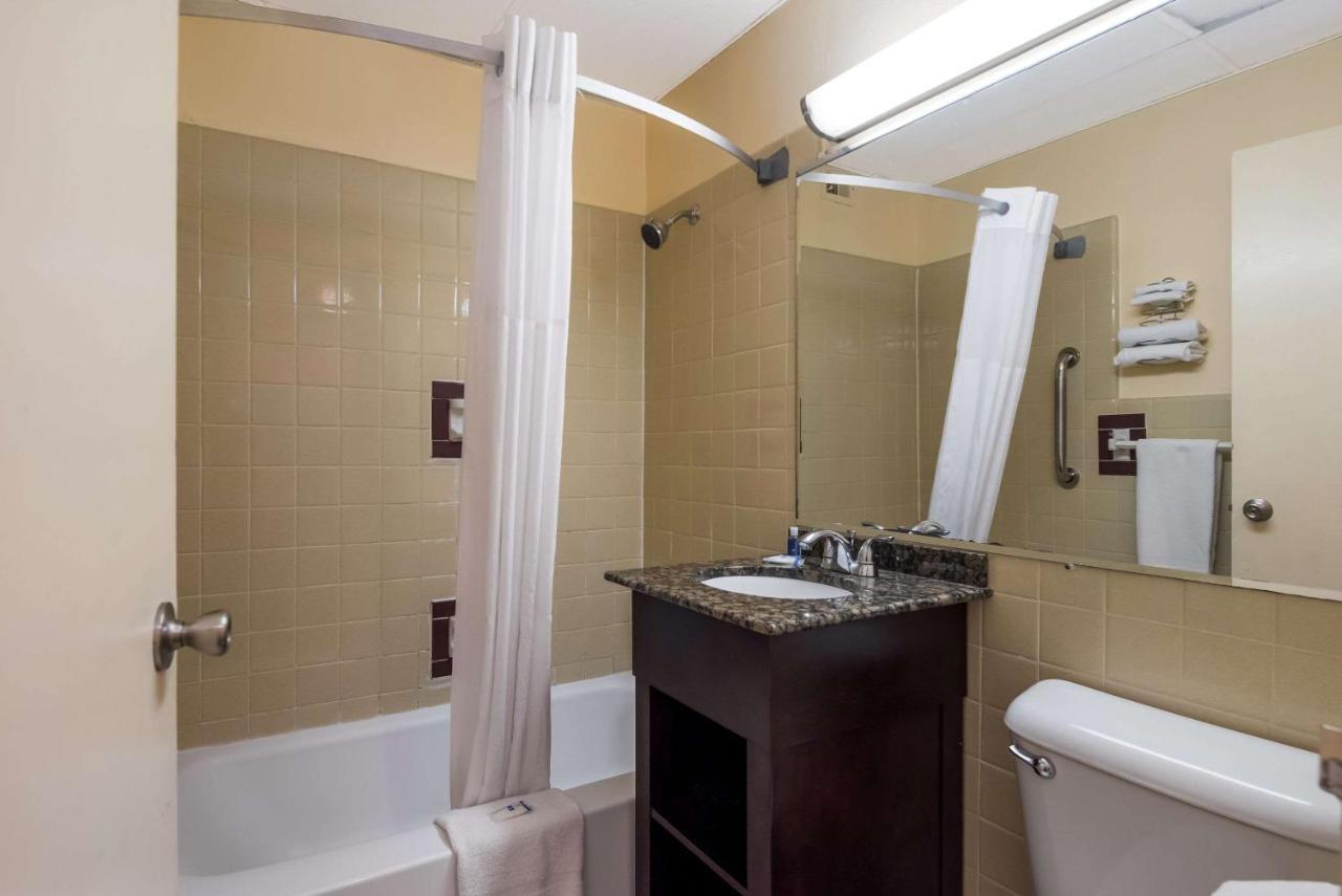 Rodeway Inn Филаделфия Екстериор снимка