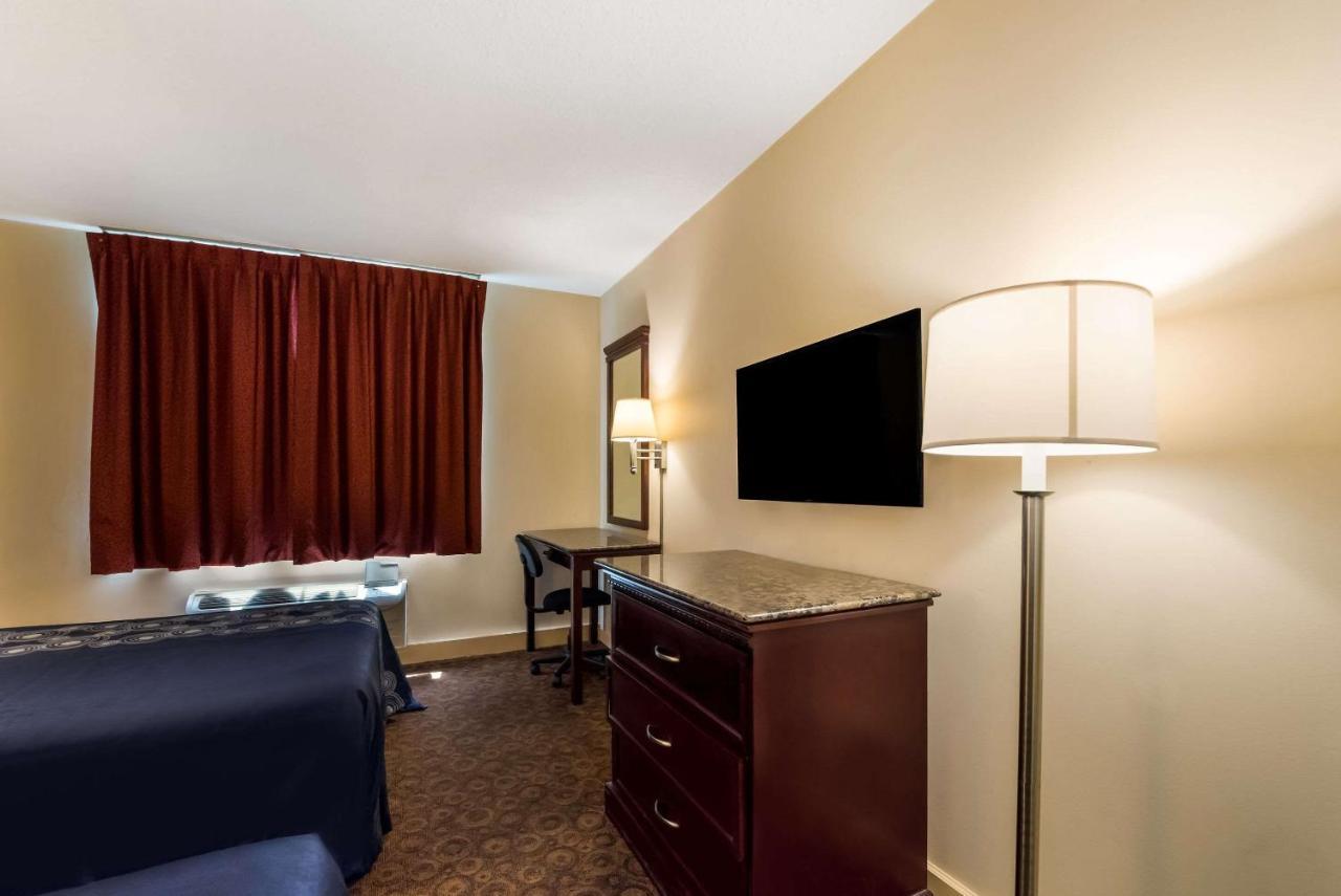 Rodeway Inn Филаделфия Екстериор снимка