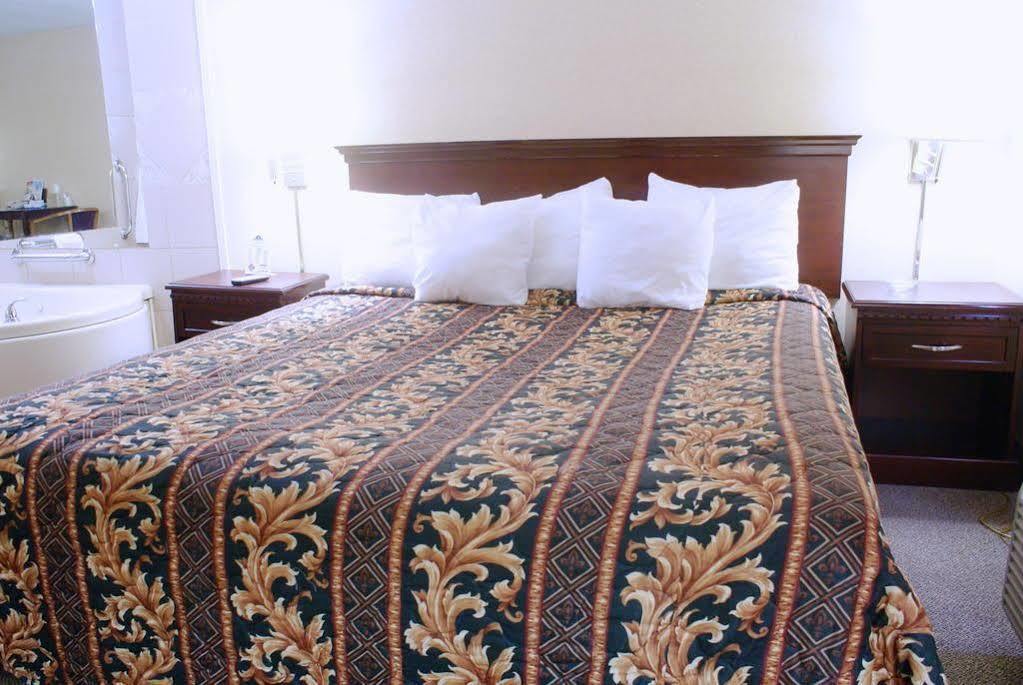 Rodeway Inn Филаделфия Екстериор снимка